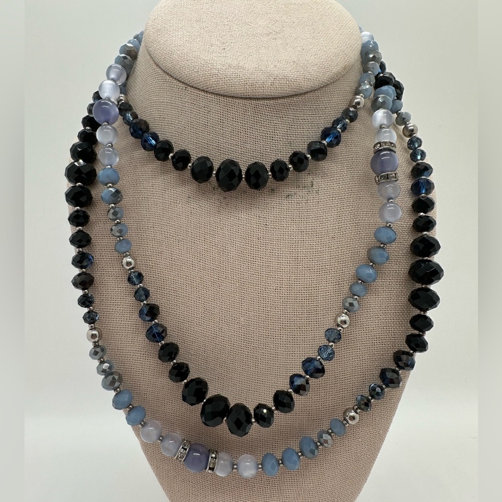 White House Black Market x-long periwinkle and black silver tonebeaded necklace